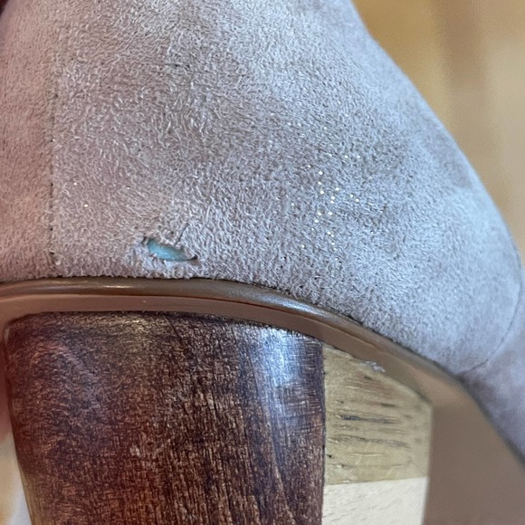 Van Eli Sparkle Suede Pump with Extraordinary Mixed-Wood Heels 8 Slim - Picture 11 of 11